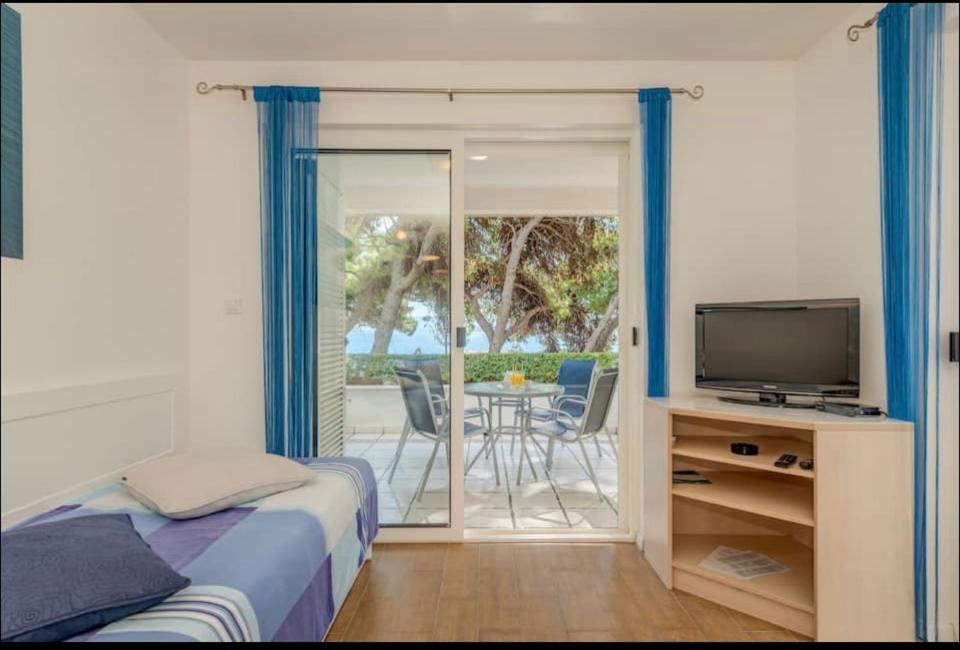 Apartment Promenade Zlatni Rat 波尔 外观 照片